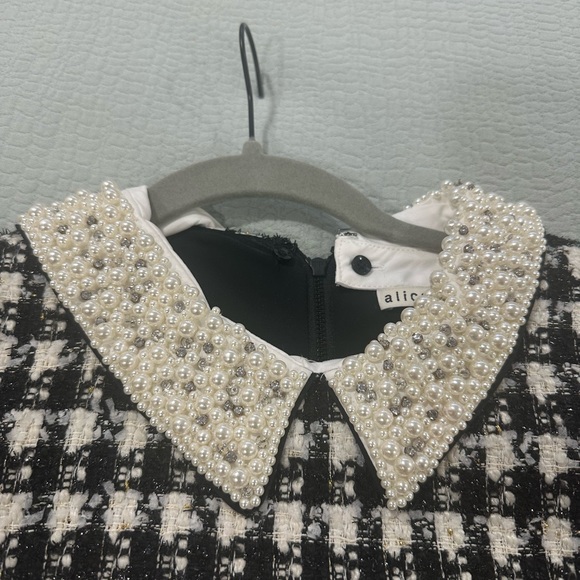 Alice + Olivia Black and White Velia Houndstooth Mini Dress - Picture 7 of 11